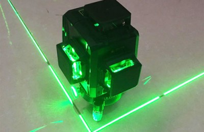 Tại sao mọi người thích máy cân bằng laser tia xanh?